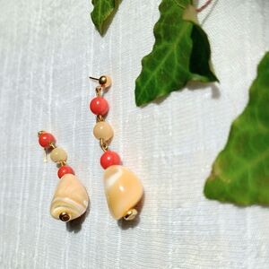🏵️ COASTAL GRANDMOTHER 🏵️ VTG Artisan Mother-of-Pearl & Gemstone Earrings